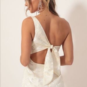 Beautiful ivory off the shoulder mini dress